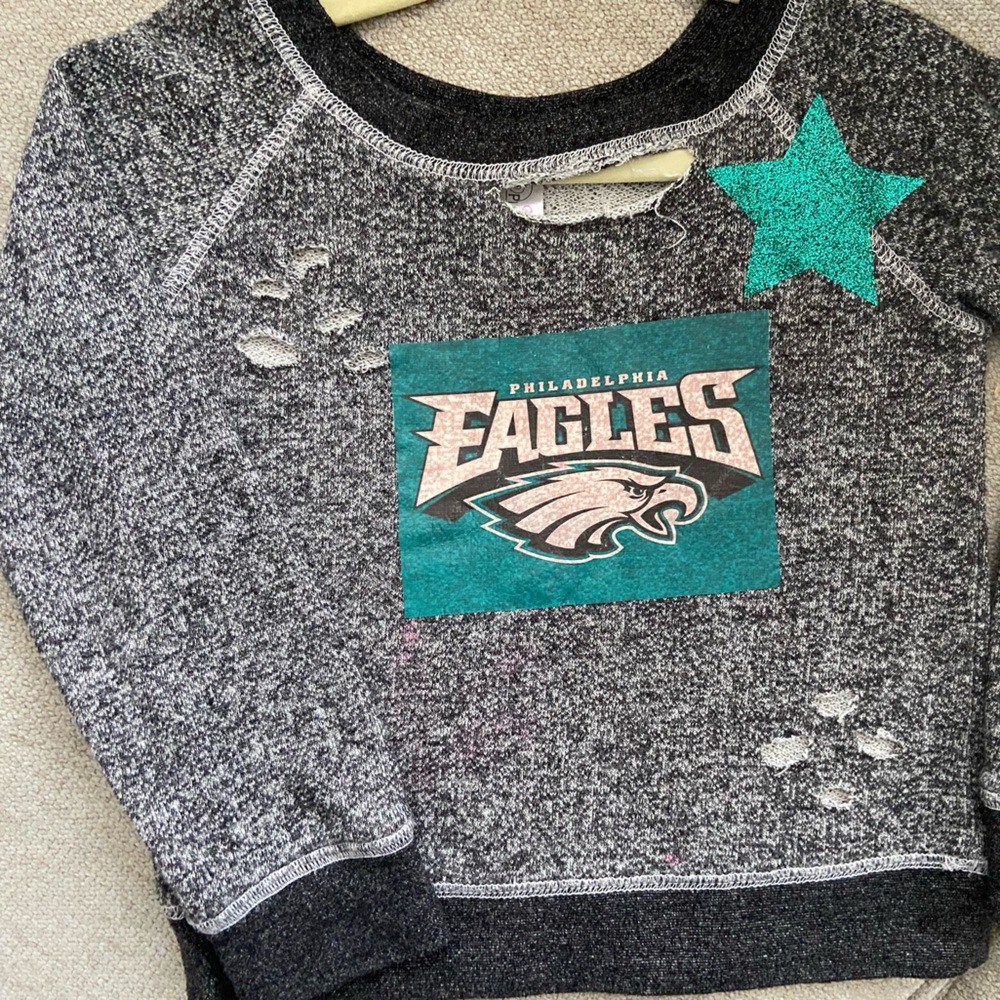 Youth XS Distressed Eagles Sweatshirt 🦅